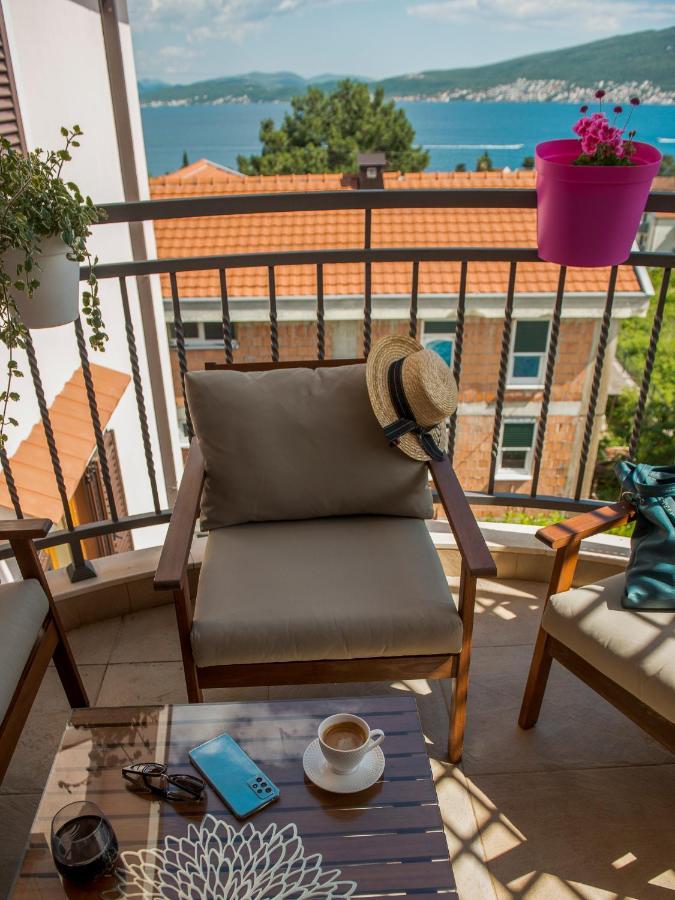Cicciobello Lux Apartment Baosici With Stunning Sea View Exterior foto